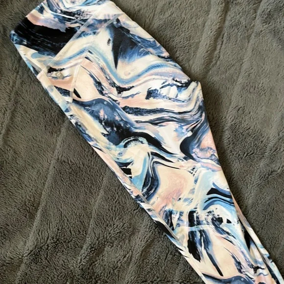 Fabletics - Picture 4 of 4